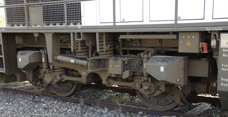 G 1206 BB 570 2102 (2016-08-16 gare de Chaulnes) 92 87 0 002 102-7 F-ETF (8).jpg