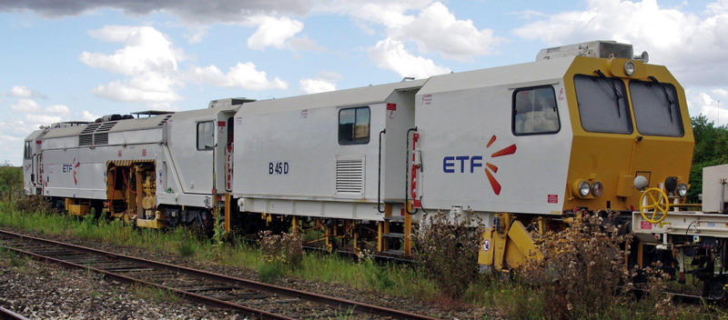 99 87 9 122 501-9 Type B45 D (2016-08-20 gare de Chaulnes) ETF (1).jpg