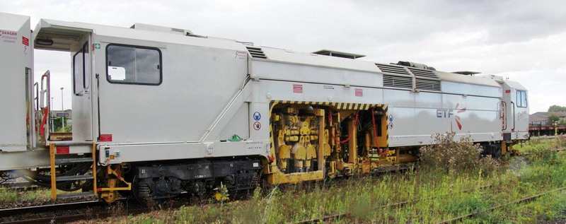 99 87 9 122 501-9 Type B45 D (2016-08-20 gare de Chaulnes) ETF (39).jpg