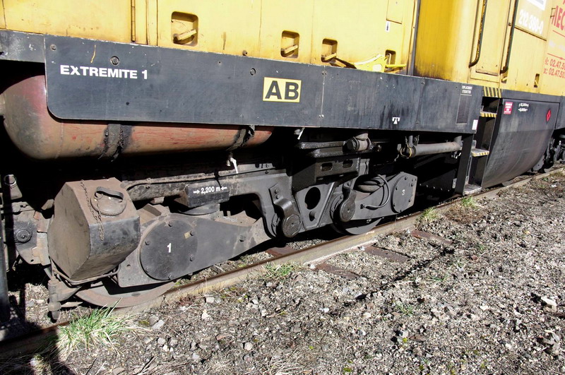 99 87 9 182 591-7 (2015-02-25 gare de Noyon) V212C n°380-0 Meccoli (7).jpg