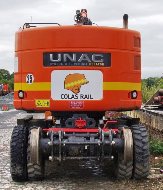 UNAC 22 TRR UP 2 (2016-09-05 gare de Ham) Colas Rail D 1003087 (1).jpg