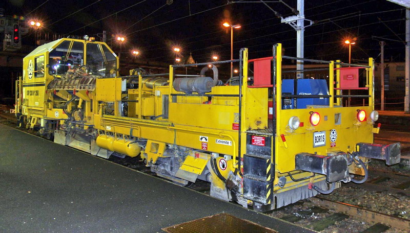 99 87 9 125 517-2 (2013-05-24 gare de Saint Quentin) SSP 230 n°268 TSO (7).jpg