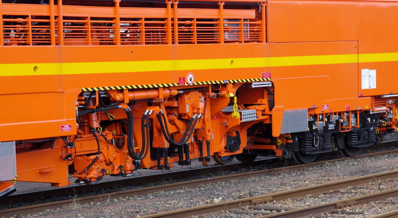 99 87 9 121 529-1 - 109 FRP (2013-02-06 Saint Quentin) Colas Rail (12).jpg
