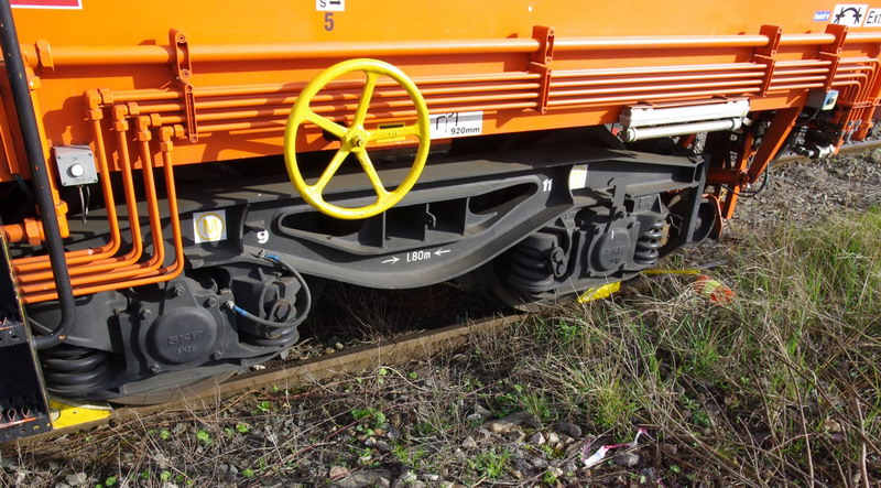 99 87 9 122 522-5 - 108-32 U (2013-05-13 gare de Saint Quentin) Colas Rail (44).jpg