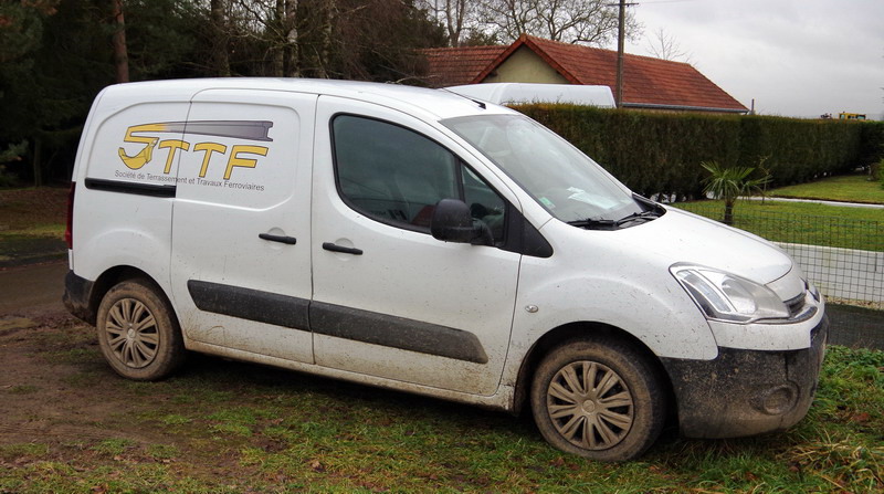 Citroën Berlingo (2017-01-12 Ham PN 39) STTF (1).jpg