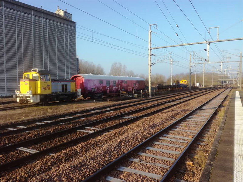 80 87 979 3 416-9 Uas H55 0 F SNCF-TR (2017-01-00 Bléré) (2).jpg