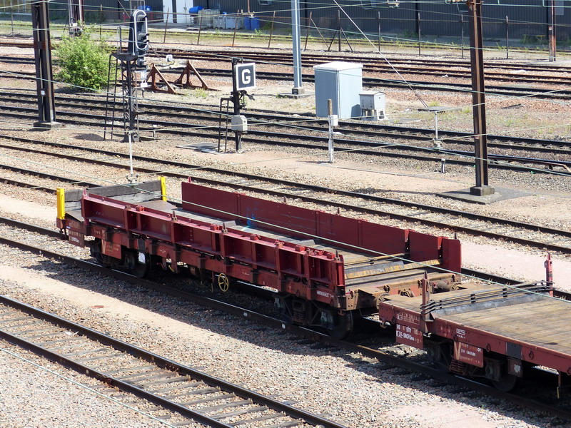 80 87 977 1 705-1 Uas S04 6 F SNCF-DJ (2015-05-21 SPDC) (3).jpg