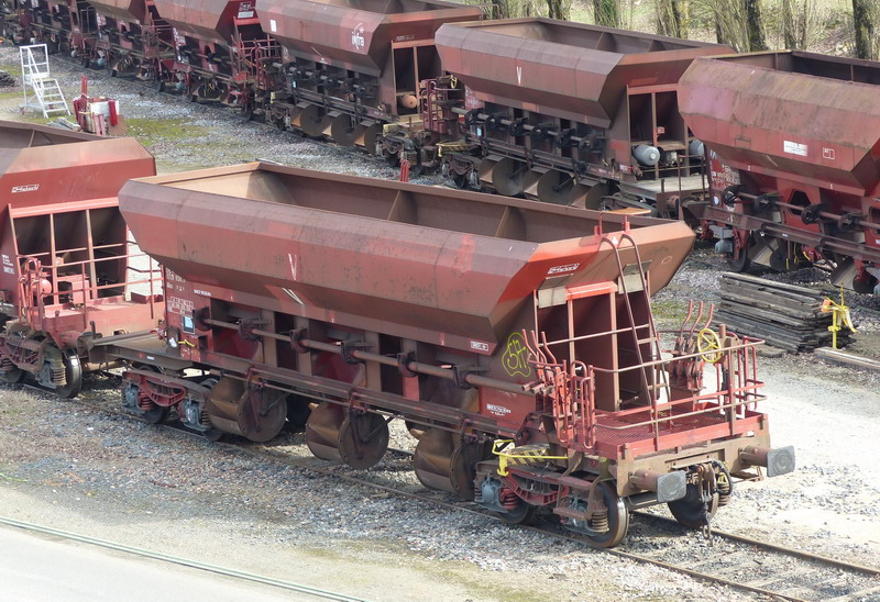 80 87 977 7 934-1 Uas D12 9 F-SNCF R (2017-03-11 SPDC) (1).jpg