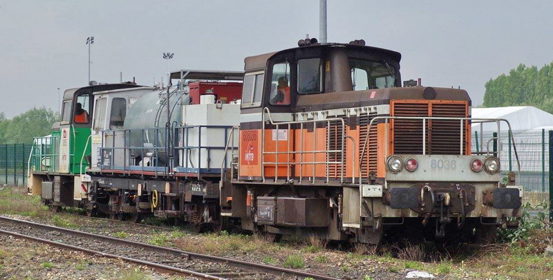 80 87 979 8 836-3 Uas W85 6 F SNCF-AM (2017-05-05 Saint Quentin) (1).jpg