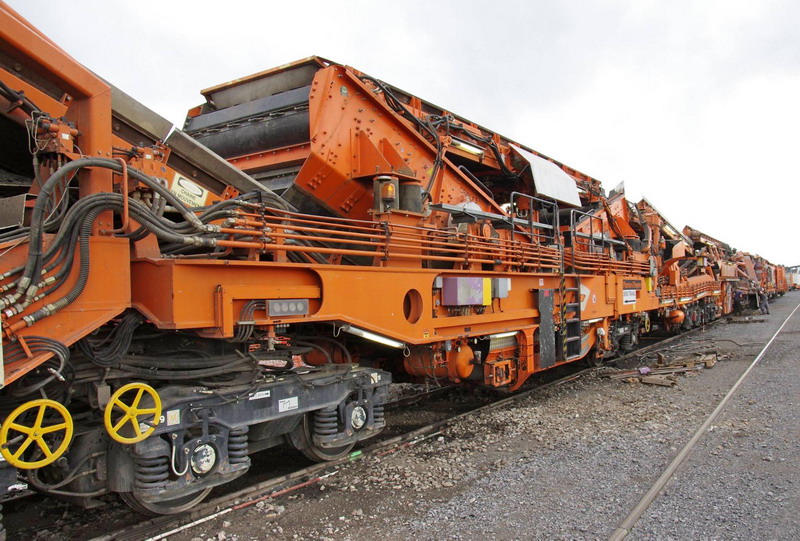99 87 9 114 501-9 RM 900 HD 100 AHM (2013-06-12 Laon) Colas Rail (55).jpg