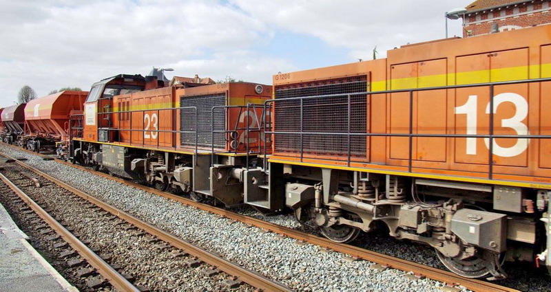 G 1206 BB 5001774 (2017-04-06 gare de Chaulnes) Colas Rail 13 + 23 (2).jpg