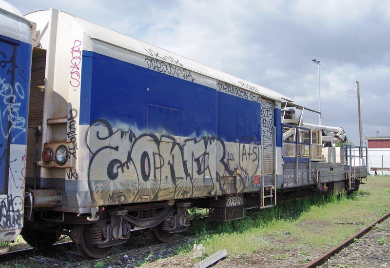 80 87 079 9 300-9 Uas W42 2 F-SNCF PF4 (2017-05-19 Saint Quentin) (1).jpg