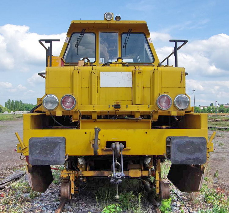 99 87 9 128 055-0 Combi 20 n°20005 (2017-05-31 Laon) SNCF-AM ex 9.353 (1).jpg