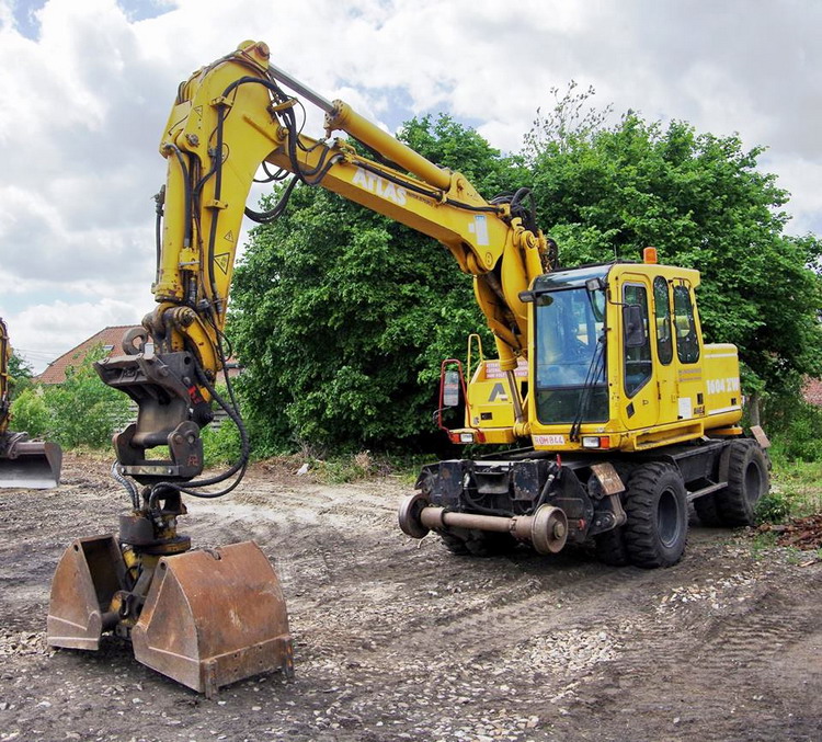 ATLAS TEREX 1604 KZW (2017-06-07 gare de Menin) Frateur de Pourcq (8).jpg