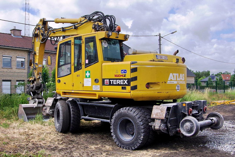 TEREX 1604 KZW (2017-06-07 gare de Menin) De Witte-Wandercaveye (4).jpg