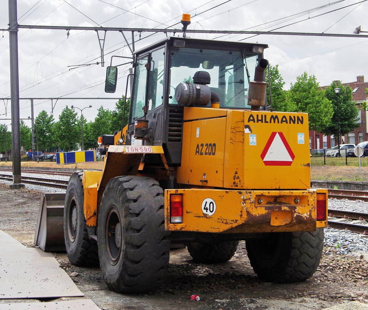 Ahlmann AZ200 (2017-06-07 gare de Menin) FDP (2).jpg