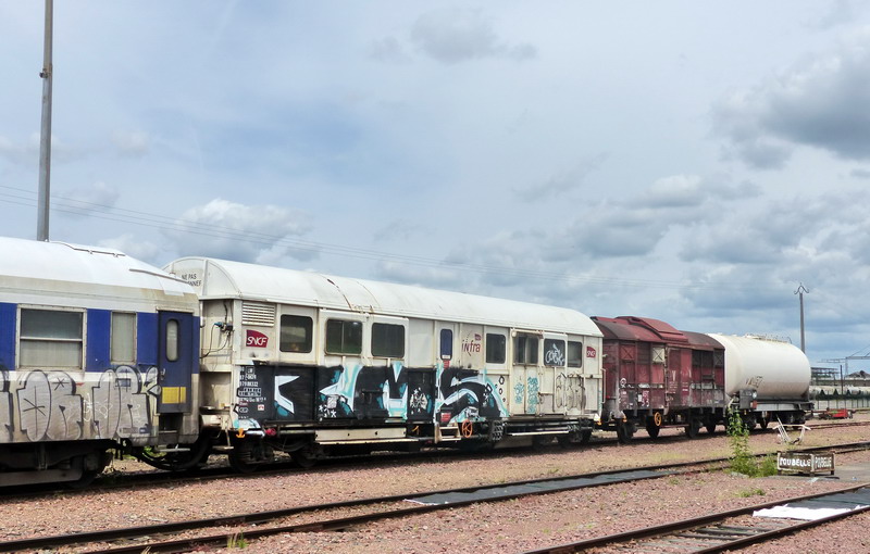 80 87 979 8 832-2 Uas W85-6 SNCF-LM (2017-06-04 BIDON V Ã SPDC) TDGR 4 (2).jpg