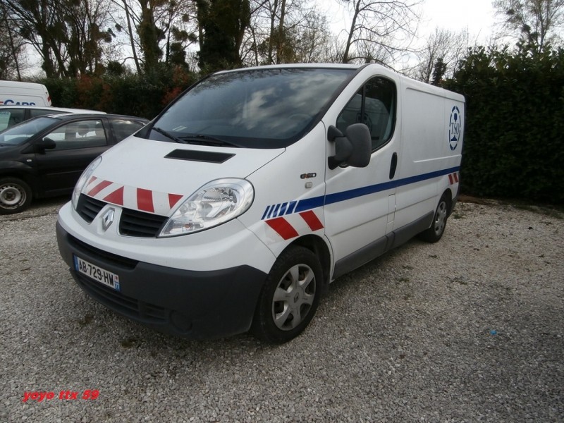 TSO Renault Trafic AB-729-HW-77=1.JPG