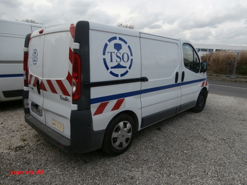 TSO Renault Trafic AB-729-HW-77=4.JPG