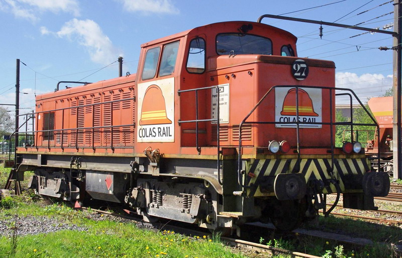 Colas Rail n°27 (2015-05-05 gare d'Anor) (2).jpg