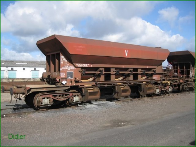 9777943-2.jpg