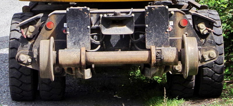 Atlas 1604 KZW (2017-09-07 gare de Henin) Taveirne (3).jpg