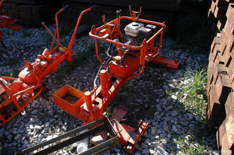 L2R 522 - Colas Rail (4)-light.JPG