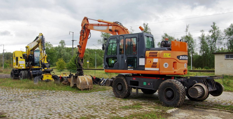 Doosan DX 160W RR (2017-09-15 Appilly) SA Labaere (1).jpg