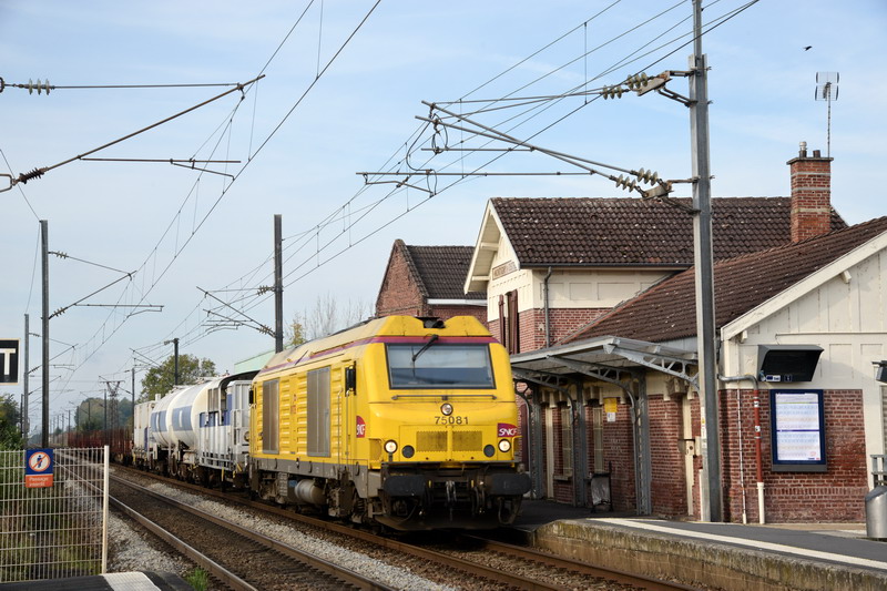75081 (2017-10-26 gare de Montigny) 66102 Lille-Délivrance - Tergnier.jpg
