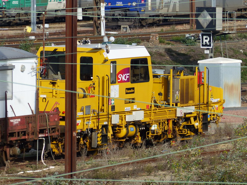 99 87 9 128 045-0  EMV 97 E (2017-11-01 SPDC) SNCF-NT 9.322 (1).jpg