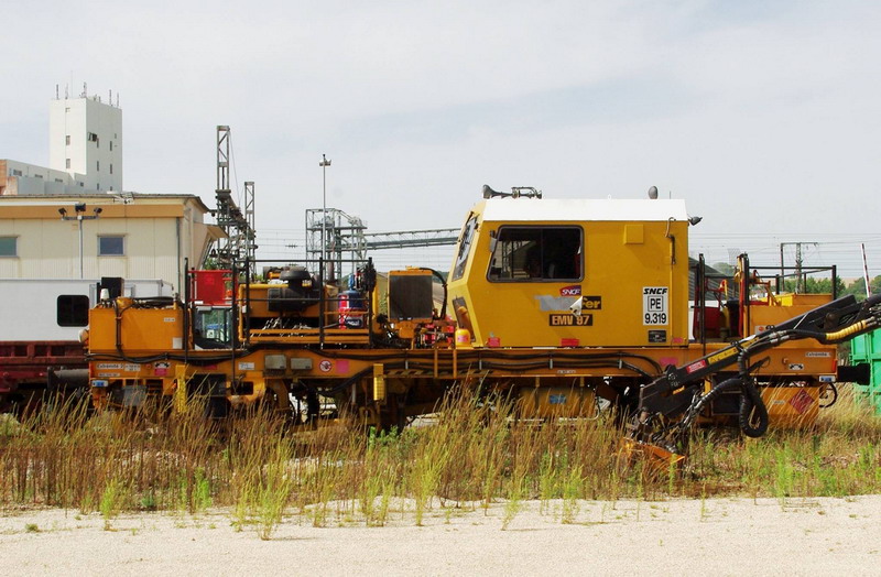 EMV 97-E n°264 SNCF-PE 9.319 (2012-07-18 Château-Thierry)(4).jpg