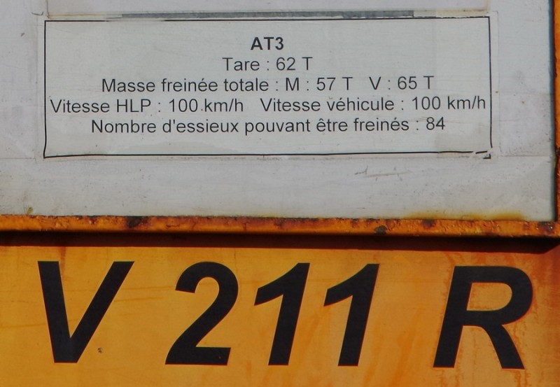 99 87 9 182 550-3 (2018-902-12 gare de Rosières) V211RC Colas Rail (6).jpg