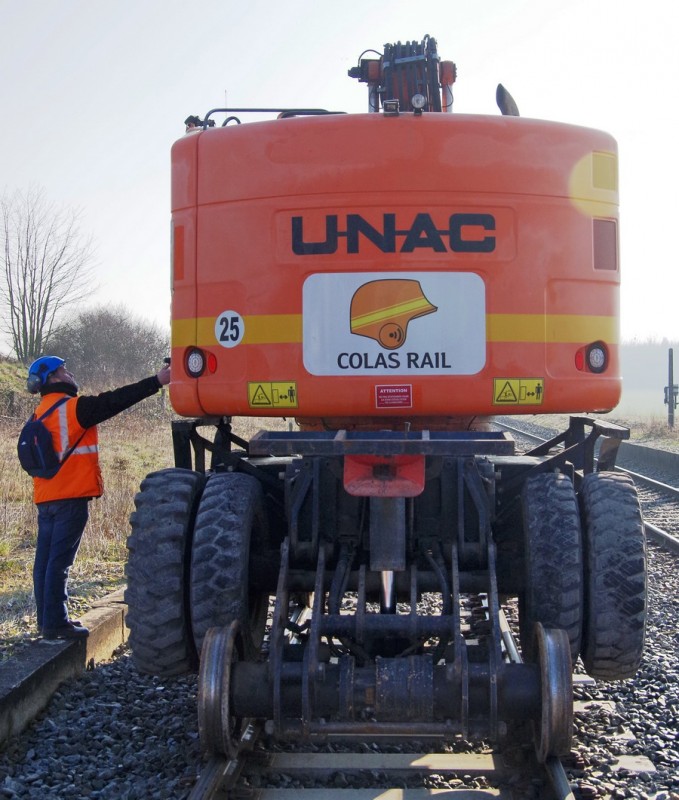 UNAC 22TRR (2018-02-22 PN n°47 à Jussy) Colas Rail D100 2292 (23).jpg