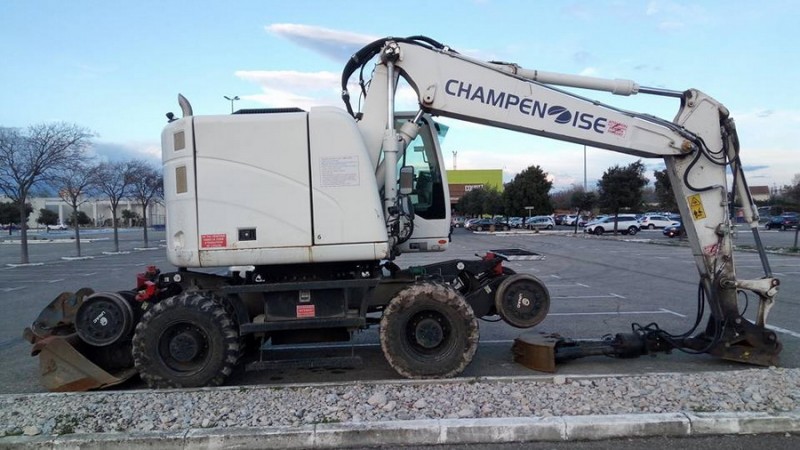 UNAC 22 TRR (2018-03-16 parkind de Carrefour à Avignin) (17).jpg (143.66 Kio) Vu 3151 fois UNAC 22 TRR (2018-03-16 parkind de Carrefour à Avignin) (17).jpg
