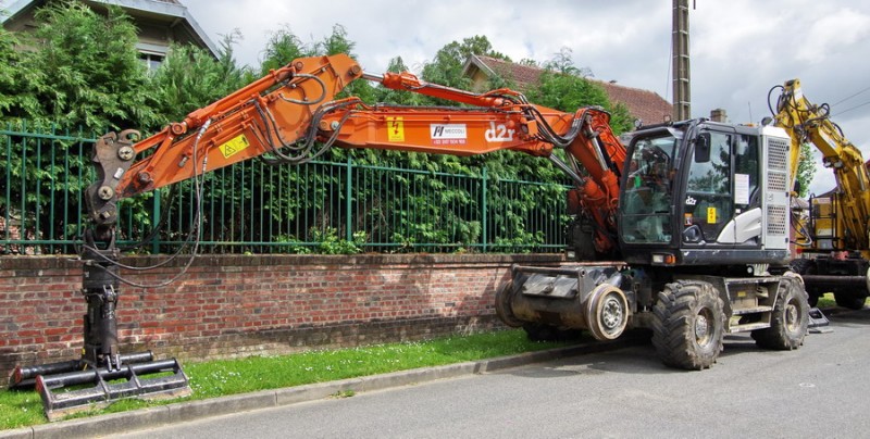 Hitachi D2R ZX170PRR (2018-05-10 PN n°43 à Annois) Enco (1).jpg