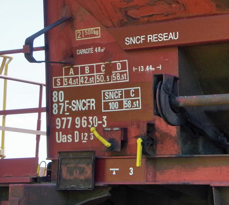 80 87 977 9 630-3 Uas D12 6 F-SNCFR (2018-04-20 Hombleux) (2).jpg (179.67 Kio) Vu 1240 fois 80 87 977 9 630-3 Uas D12 6 F-SNCFR (2018-04-20 Hombleux) (2).jpg