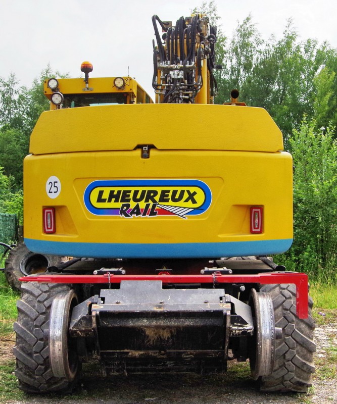 ATLAS 1404 KZW (2018-06-06 Vilers-Bretonneux) L'Heureux Rail 2801 (2).jpg (348.4 Kio) Vu 3753 fois ATLAS 1404 KZW (2018-06-06 Vilers-Bretonneux) L'Heureux Rail 2801 (2).jpg