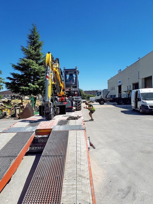 Wacker Neuson ew 100 RR (2018-06-26 Longvic  Dijon) SNCF RESEAU Nancy (1).jpg
