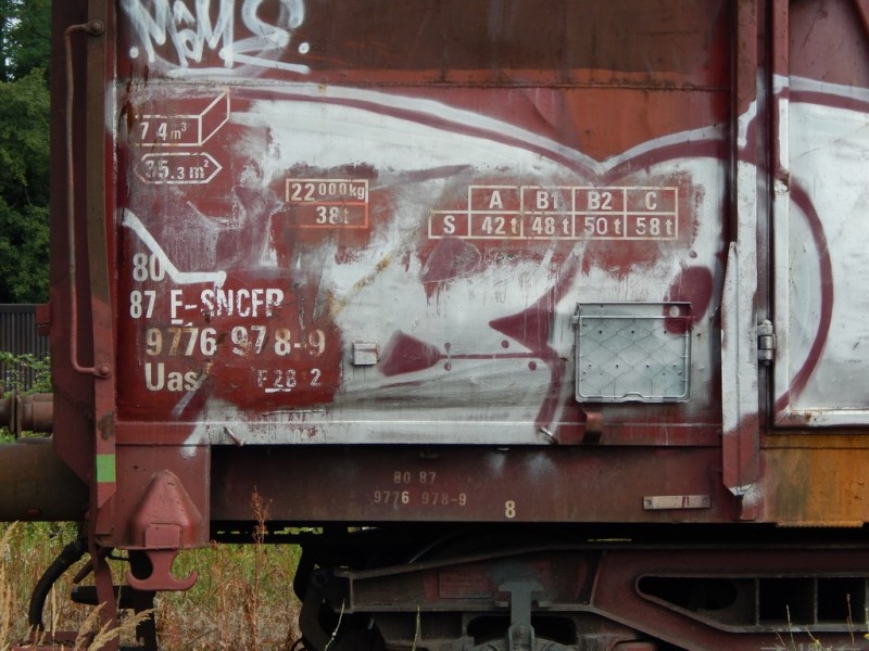 80 87 977 6 978 9 Uas  F28-2  R (3) (Copier).JPG