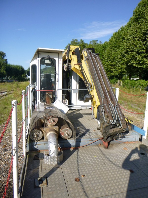 99 87 9 131 501-8 ETF Plasser & Theurer (2018-08-01 St-Leu-d'Esserent) (14).jpg