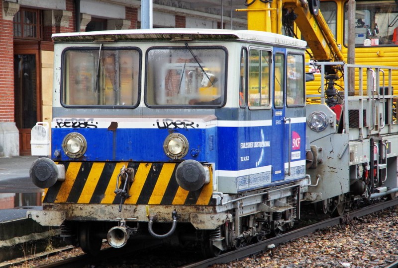 99 87 9 762 021-3 (2018-08-13 gare de St Quentin) Mauzinette 1 (13).jpg