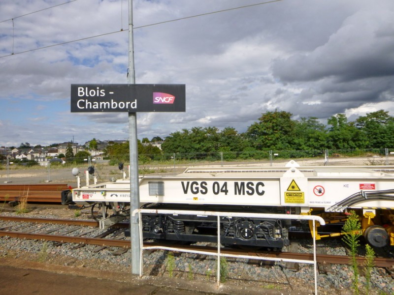 99 87 9 326 502-1 (2018-08-13 gare de Blois) RGT35-2B & VGS04MSC (5).jpg