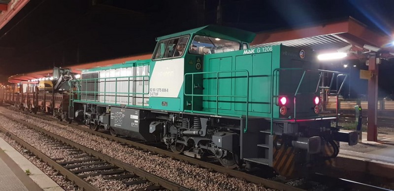 G 1206 BB 100 1144 (2018-08-28 gare de Chambéry) (2).jpg (127.18 Kio) Vu 7638 fois G 1206 BB 100 1144 (2018-08-28 gare de Chambéry) (2).jpg