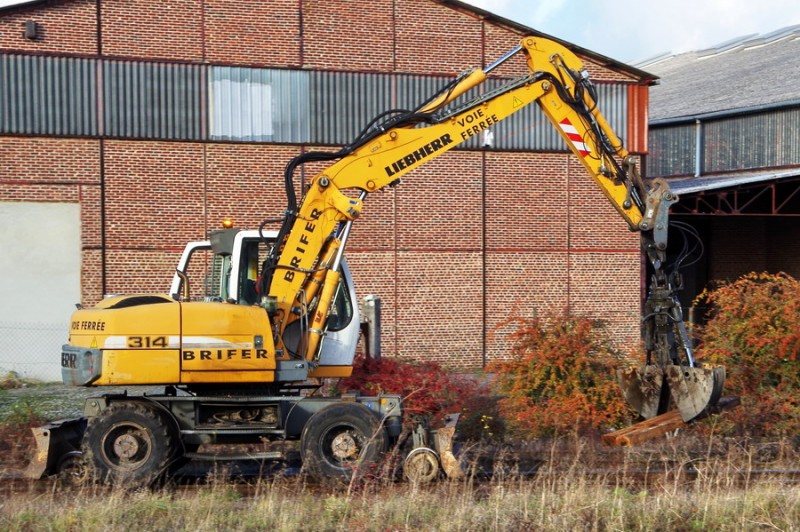 Liebherr 314 (2018-11-13 Nesle) (3).jpg (265.01 Kio) Vu 4991 fois Liebherr 314 (2018-11-13 Nesle) (3).jpg