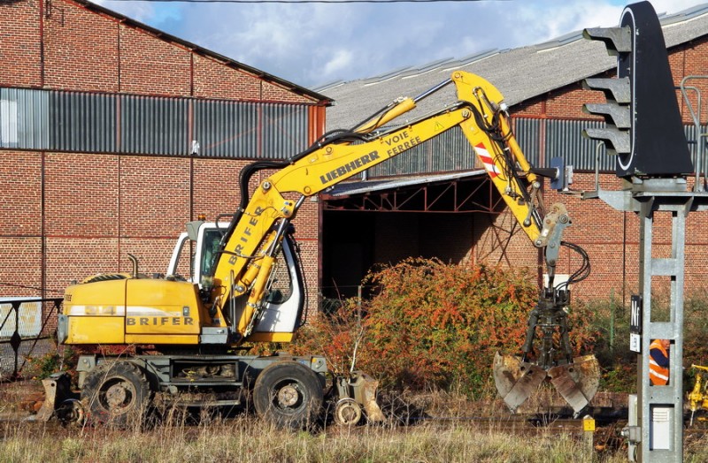 Liebherr 314 (2018-11-13 Nesle) (1).jpg (288.16 Kio) Vu 5329 fois Liebherr 314 (2018-11-13 Nesle) (1).jpg