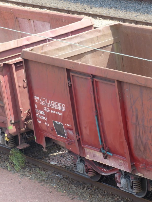 80 87 977 6 394-9 Uas F28 2 F-SNCFR (2018-08-12 SPDC) (2).jpg