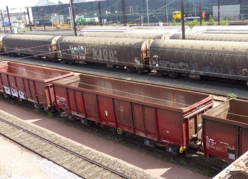 80 87 977 6 394-9 Uas F28 2 F-SNCFR (2018-08-12 SPDC) (1).jpg