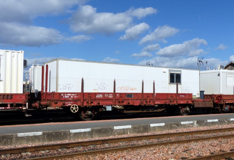 40 87 959 4 766-7 Us K55 1 F-SNCFR (2019-03-11 gare de Joué-les-Tours) (1).jpg (174.62 Kio) Vu 1419 fois 40 87 959 4 766-7 Us K55 1 F-SNCFR (2019-03-11 gare de Joué-les-Tours) (1).jpg