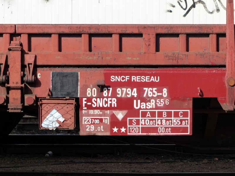 80 87 979 4 765-8 Uas R55 6 F-SNCFR (2019-03-11 gare de Joué-les-Tours) (4).jpg (187.99 Kio) Vu 1635 fois 80 87 979 4 765-8 Uas R55 6 F-SNCFR (2019-03-11 gare de Joué-les-Tours) (4).jpg