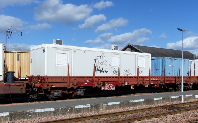 80 87 979 4 765-8 Uas R55 6 F-SNCFR (2019-03-11 gare de Joué-les-Tours) (1).jpg (169.66 Kio) Vu 1635 fois 80 87 979 4 765-8 Uas R55 6 F-SNCFR (2019-03-11 gare de Joué-les-Tours) (1).jpg